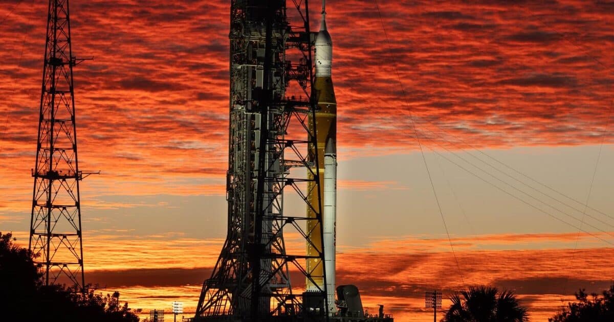 Here's why NASA can't yet quantify the risks of the Artemis 2 mission